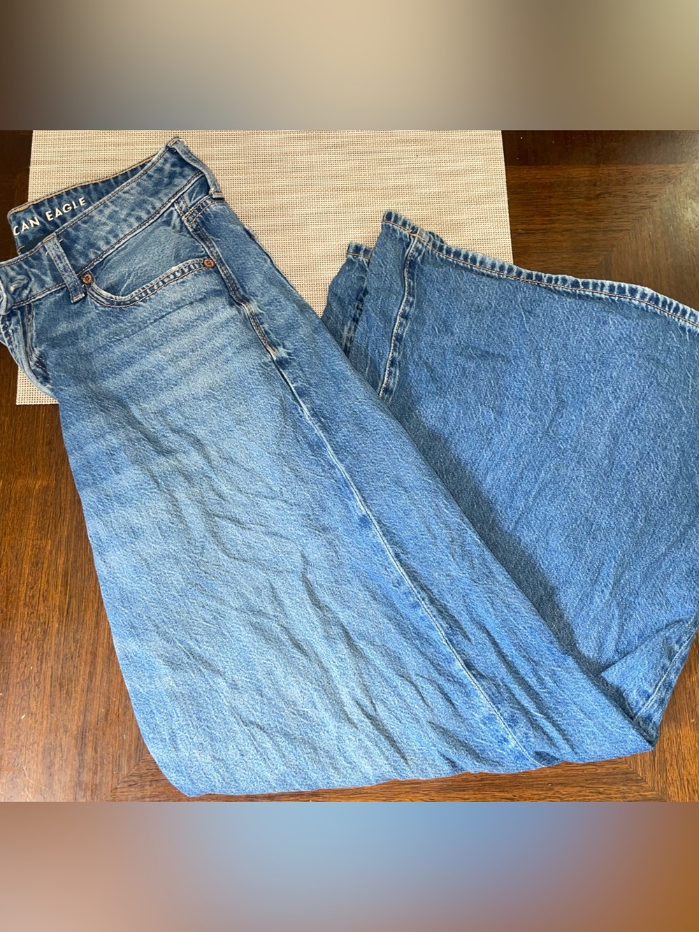 American Eagle Women’s Size 4 Regular A-Live Fit Wide Leg Jeans Medium Wash